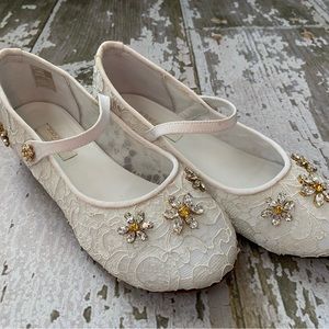 Girls Dolce&Gabbana size 34 White Lace and Rhinestone Shoes Easter Communion